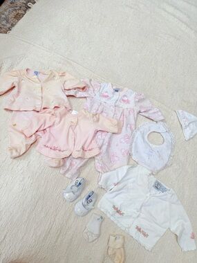 Newborn baby bundle READ
